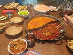 -萍姐火锅·公路夜市(武汉首店)