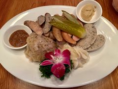 什锦香肠拼盘-宝莱纳啤酒花园餐厅PAULANER BRAUHAUS Nanjing(广州路店)