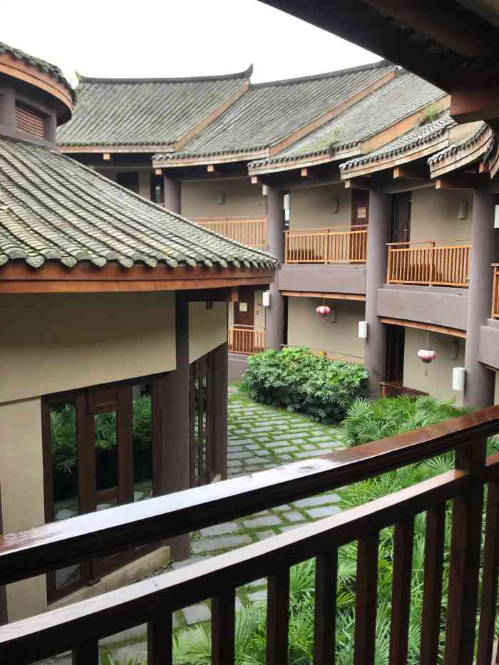 青城山六善酒店·紫气园中餐厅-"[薄荷]环境:位于六善酒店里面的中