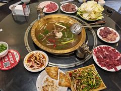 -周老三跷脚牛肉·全牛火锅(非遗传承店)