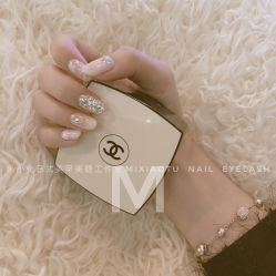 -米小兔美甲美睫