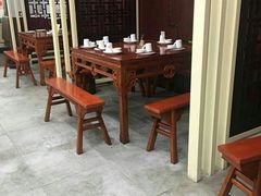 -鲁班小馆(政四街店)