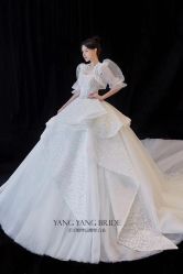 -洋洋婚纱品牌集合店