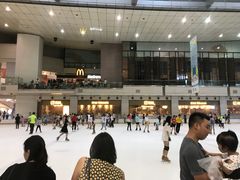 -冰纷万象滑冰场(深圳万象城店)