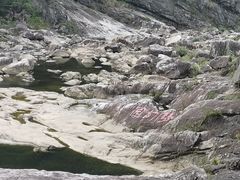 -燕子河大峡谷天坑仙境