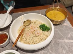 -莱莱小笼·乔艾