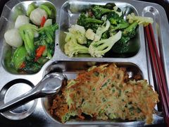 火腿炒双花-北大学一食堂