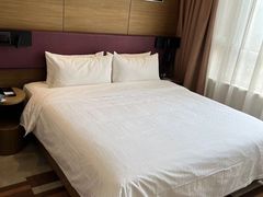 -黄河美华酒店(兰州高铁西站七里河黄河大桥店)
