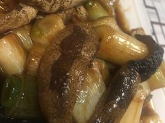 葱烧海参-雅逸居海鲜小厨