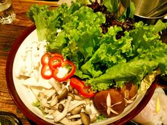 -老牌坊云南鱼豆花火锅(爱建店)