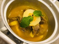 酸木瓜炖牛腩-半山腰·云南菜(侨福芳草地店)
