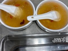 -海底捞火锅(曹安公路店)