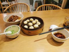 -佬钱湾仔(衣裳街店)