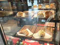 -星巴克臻选(莘庄仲盛店)