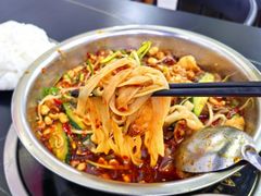 -周良天山牛杂城(天山路总店)
