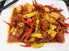 -百味手拨龙虾馆(愚园路店)
