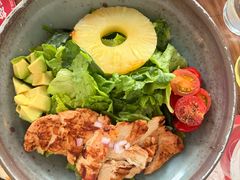 烤鸡胸肉凤梨沙拉-悠航SLOWBOAT(三里屯店)