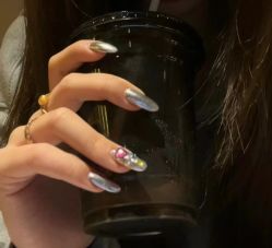 -RL Nail·瑞丽美甲美睫品牌原创店