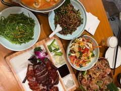 -老滇山寨•云南特色菜•地方菜•民族风情歌舞表演(金碧店)