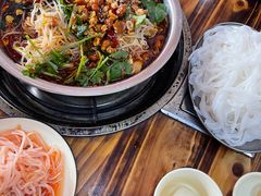 -周良天山牛杂城(天山路总店)