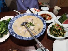 -渝是乎酸菜鱼(龙旗购物中心店)
