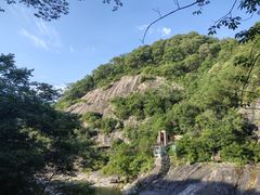 -燕子河大峡谷天坑仙境