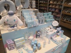 -名创优品(中原万达2F店)