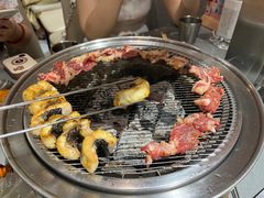 -围炉肉舍•炭烤活鳗•丹东海鲜烤肉(步行街店)