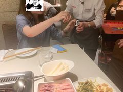 -海底捞火锅鲜切牛肉主题店(长寿路店)