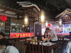 -川流不息·地道川菜·小龙虾(新松江路店)
