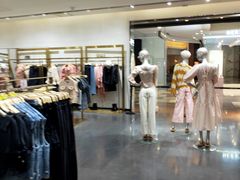 -URBAN REVIVO(济南世茂广场店)