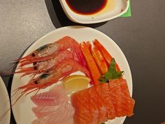 -钱小奴海鲜自助黑金店(杭州滨江龙湖店)