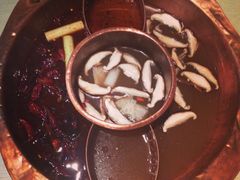菌王奇香锅-滇釜火锅·能喝汤的火锅(车公庄店)
