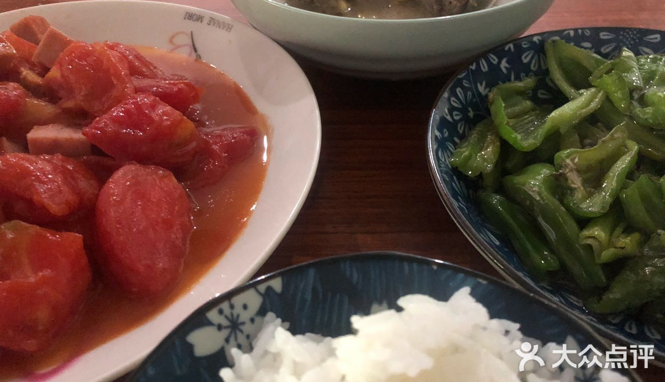 且肉与骨刚好离骨状态，更是恰到好处。难怪每个人