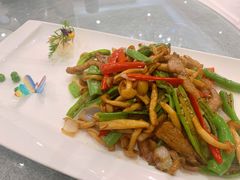 鸡枞菌炒猪颈肉-汤记传菜(秀浦路店)