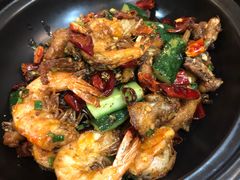 牛蛙爱上虾-茅炒屋龙虾·烧烤·湘菜(新河路店)