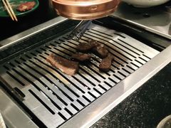 -臻牛烤肉