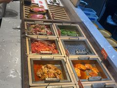 -山焱·炭火自助烤肉(周浦万达店)