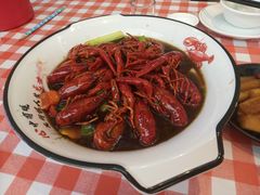 酱焖水果酵素小龙虾-小鳌陪你小排档·四季小龙虾·田鸡·宵夜(中央第五街店)