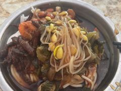 -灵山卢梅燕粉店