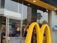 -麦当劳(中二横路店)
