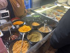 -爆炸头阿姨小四川正宗川味小吃(无任何分店)