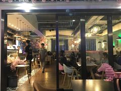 -樱花里音乐餐吧·牛扒椰子鸡(东圃店)