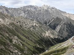 -天山神秘大峡谷