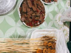 -梁老三麻辣鸡头(汝河小区店)