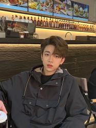 -魅·Hair设计烫染接发店