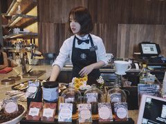 -星巴克臻选(南京艾尚天地店)