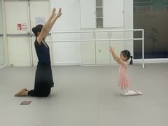 -Isee灰姑娘国际儿童艺术中心(BHGMall店)