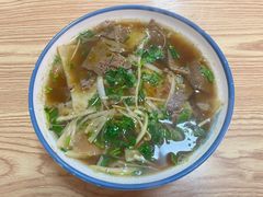 牛肉罩饼-清真·白家牛肉罩火烧老店(育才街店)