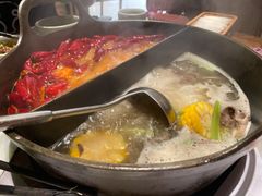 草本鸳鸯锅-盡膳口福跷脚牛肉火锅(晶耀前滩店)